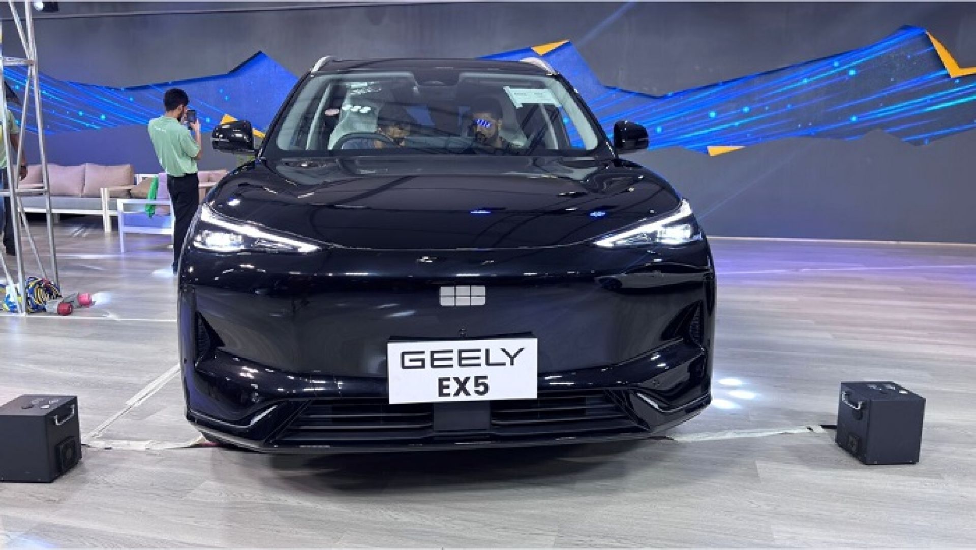 गिलि अटो एक्स–५ को विश्वव्यापी बिक्री दुई लाख १० हजार नाघ्यो